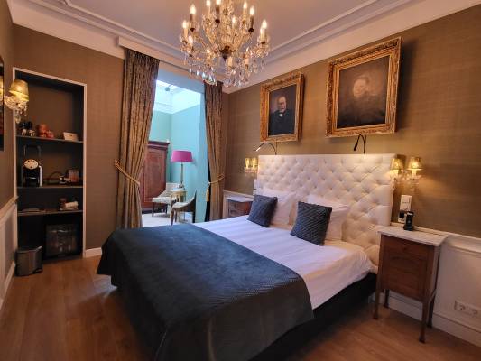 Guest suite at PrimeWharf resort